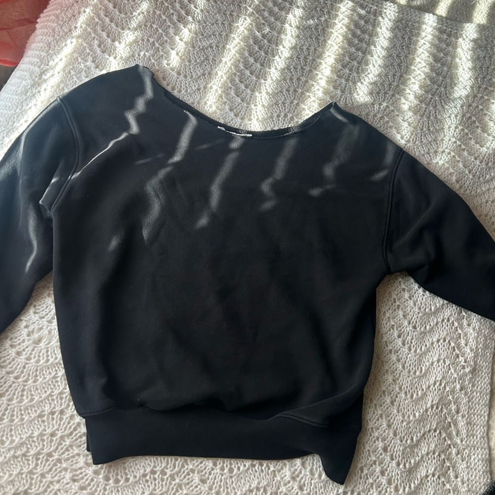 • comfy off the shoulder crewneck